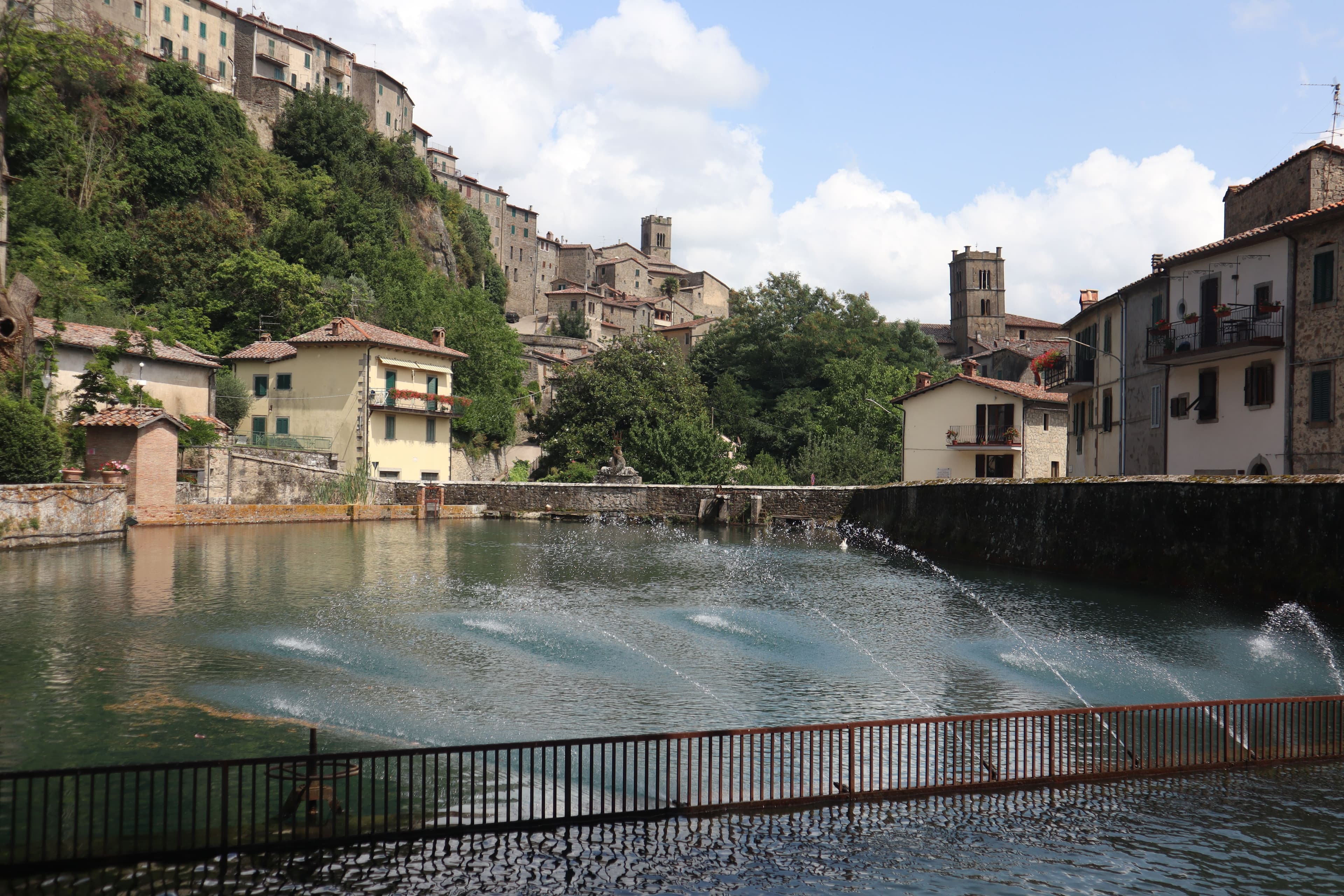 Peschiera di Santa Fiora: cosa vedere, storia e consigli per la visita