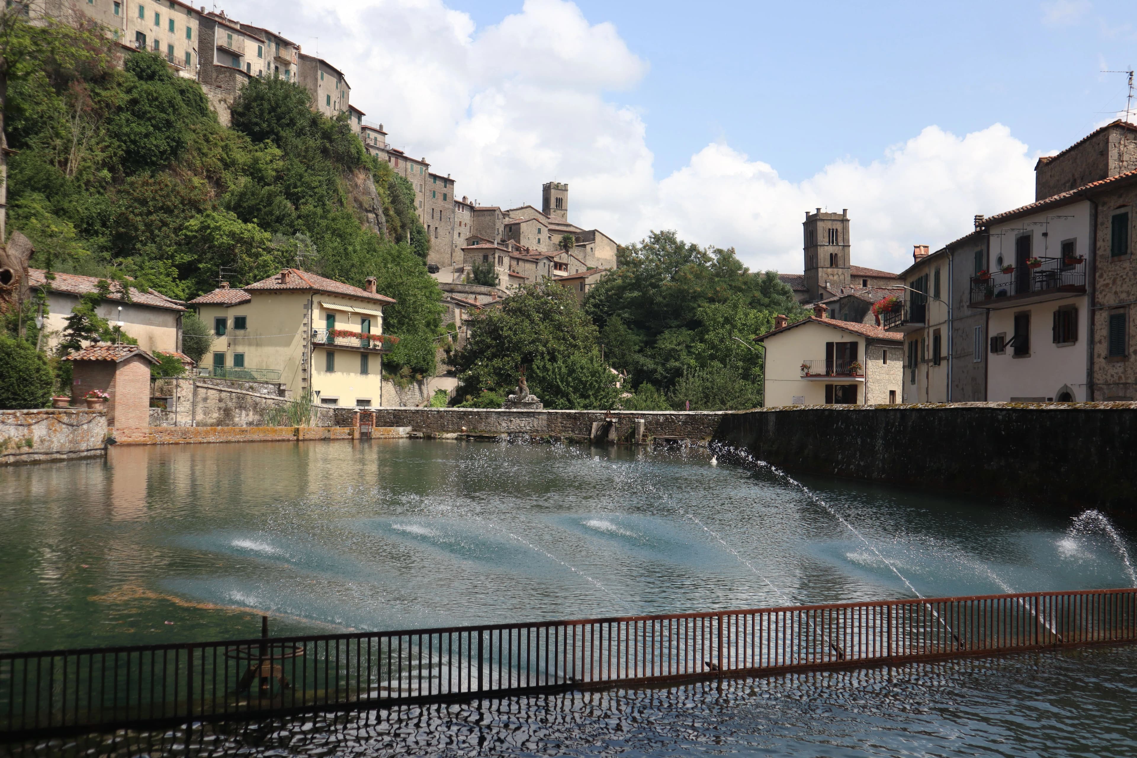 Peschiera di Santa Fiora: cosa vedere, storia e consigli per la visita